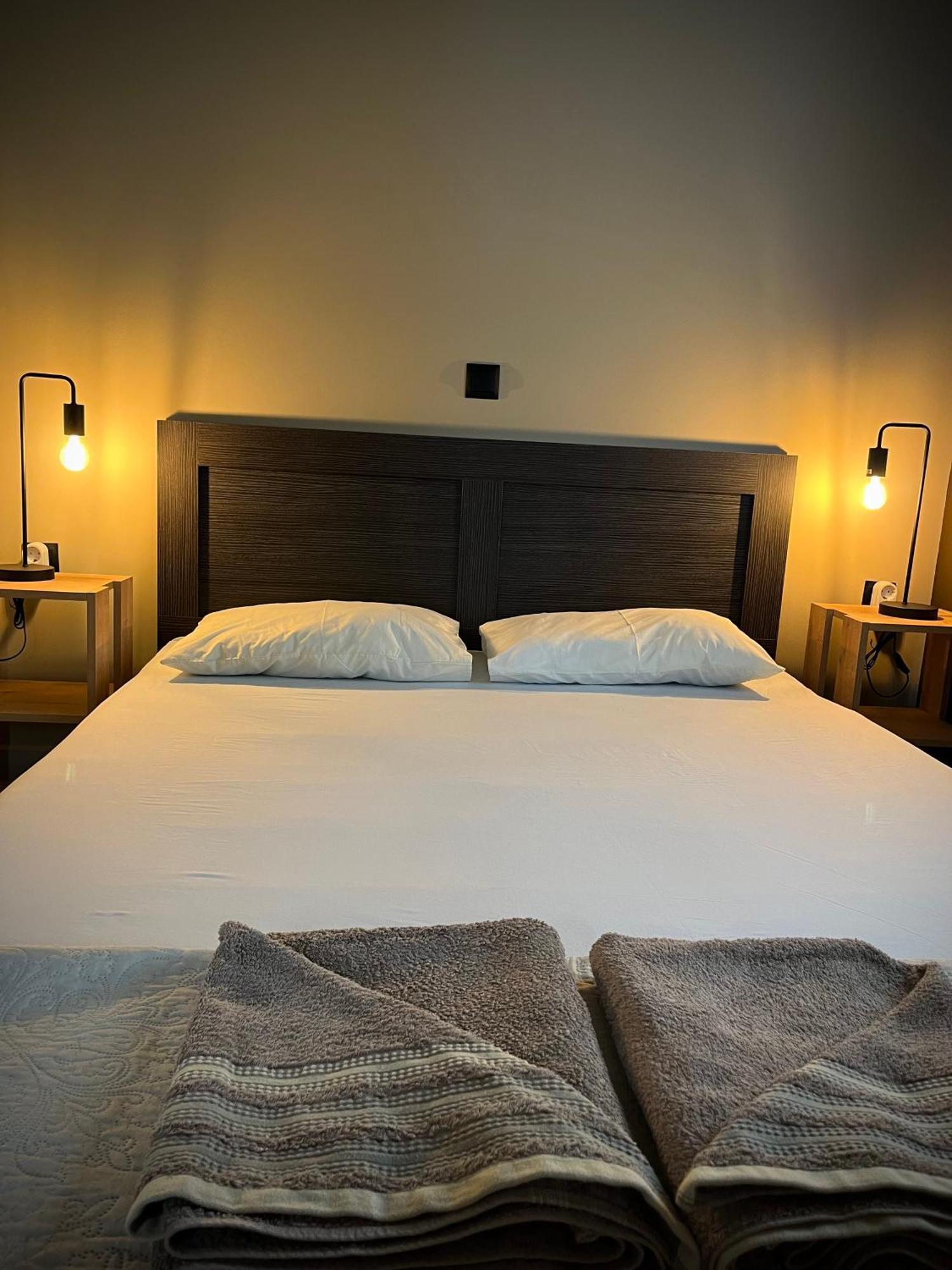 Joannas Airport Luxury Rooms Artemida  Ngoại thất bức ảnh